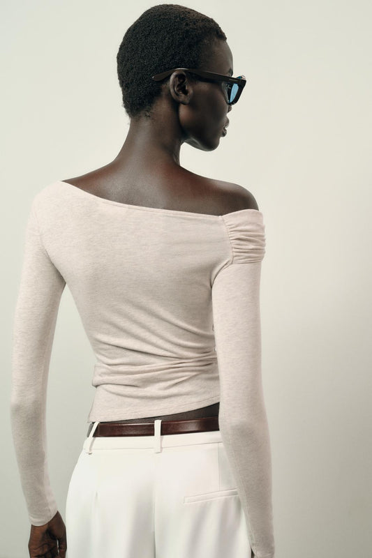 CAMISOLA DECOTE ASSIMÉTRICO