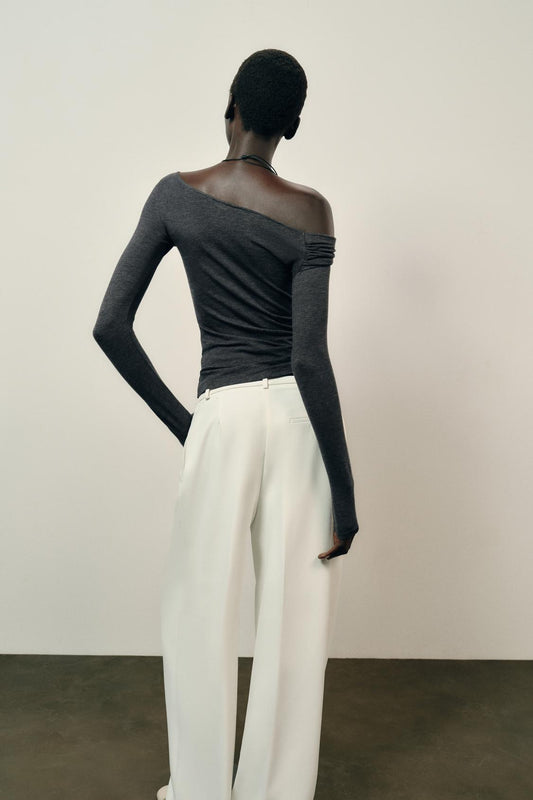 CAMISOLA DECOTE ASSIMÉTRICO