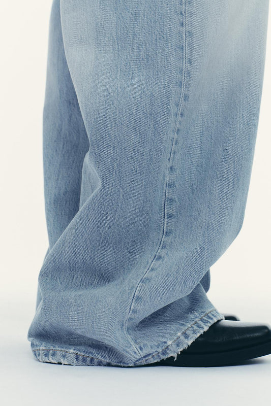 JEANS WIDE LEG CINTURA CRUZADA SUBIDA