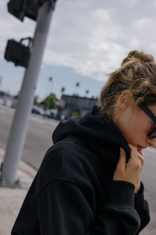 SWEATSHIRT BÁSICA COM CAPUZ